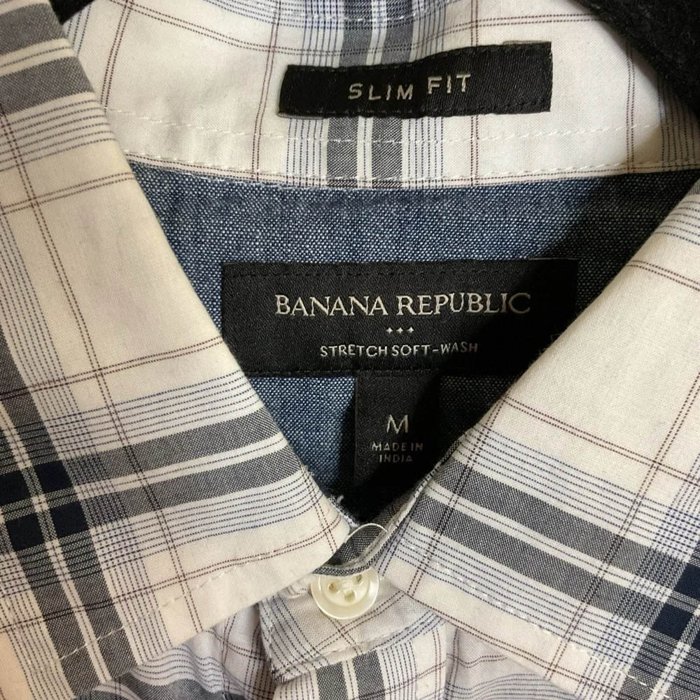 Men’s Banana Republic Casual White and Navy Checkered Shirt